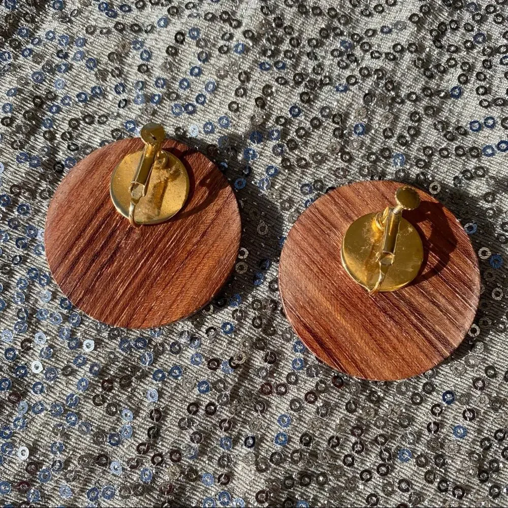VINTAGE Wooden Circular Screw-back Earrings